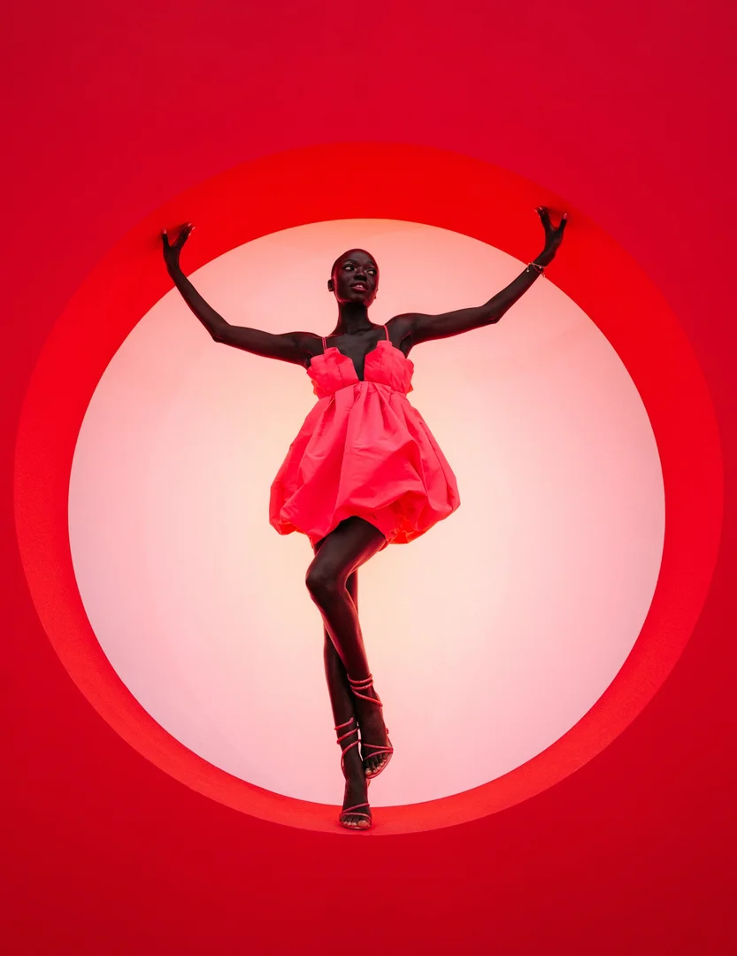 Red circle motif — NARS Afterglow, Puglia