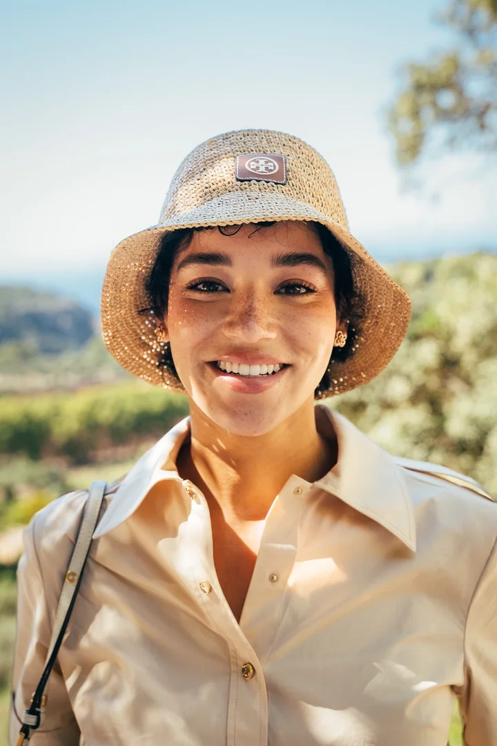 Guest in a straw hat in Mallorca — Tory Burch Sublime